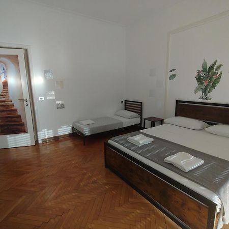 Dock Bay Lodge Hostello Triest Exterior foto